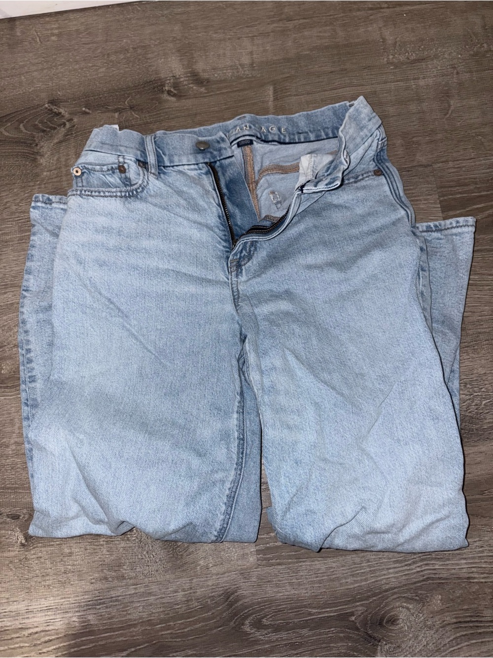 American Eagle Outfitters Light Wash Straight Leg Women's Jeans